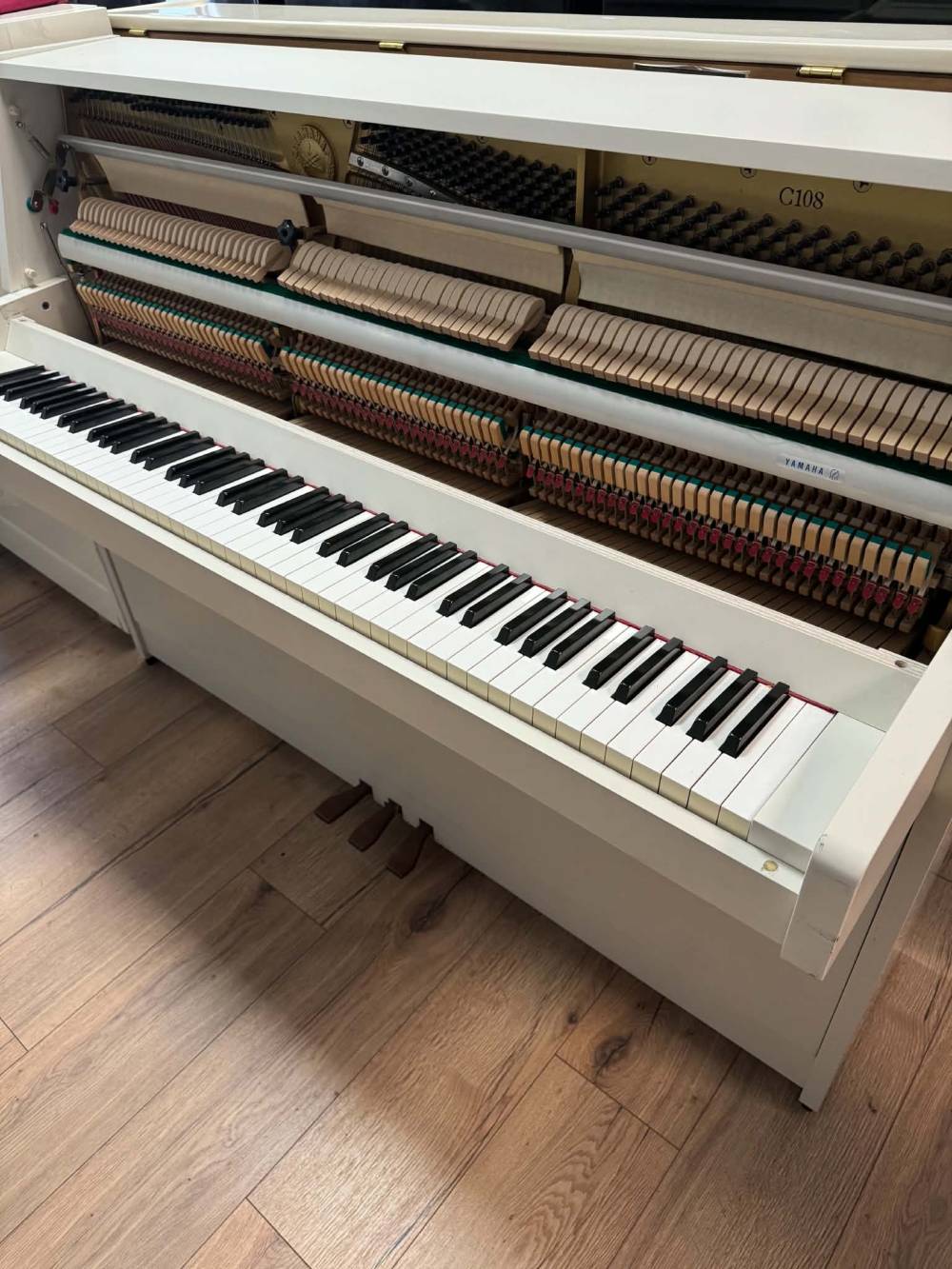 Yamaha C 108